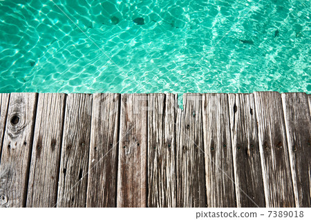 Jetty by the sea 7389018