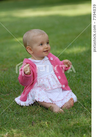 beautiful little girl 7394839