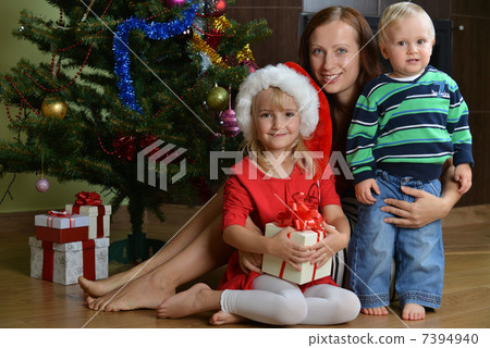 children with mother children with mother 7394940