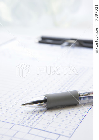 Medical record and ballpoint pen Medical record and ballpoint pen 7397921