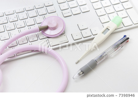 Thermometer and stethoscope 7398946