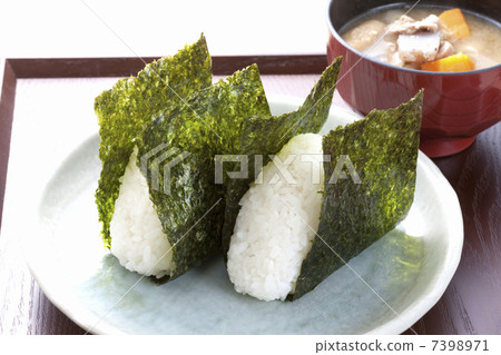 rice ball  7398971
