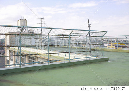 School rooftop School rooftop 7399471