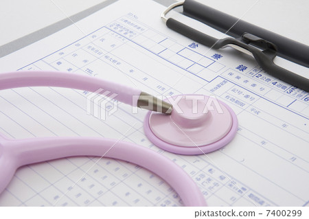 Stethoscope and medical record 7400299