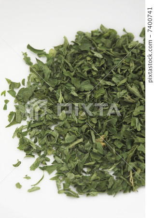 Dried parsley 7400741