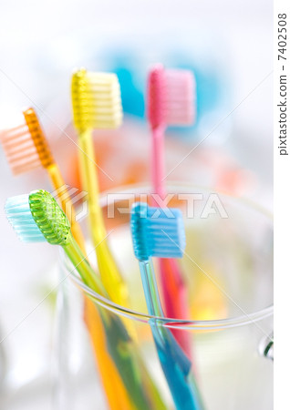 五顏六色的牙刷 五顏六色的牙刷 7402508