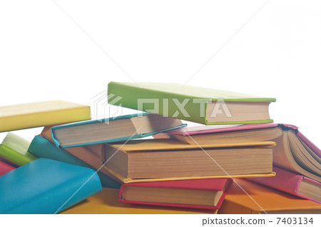 books 7403134