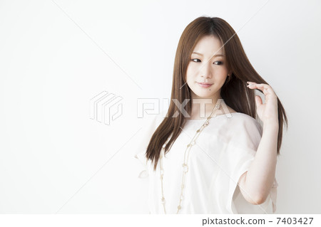 Long hair woman Long hair woman 7403427