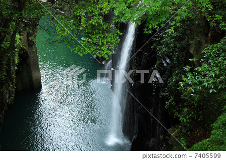 高千穗保志真正的瀑布 7405599