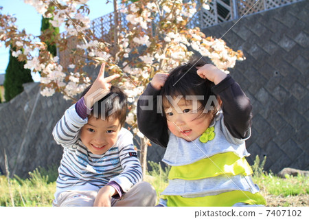 Imitating outside playing 7407102