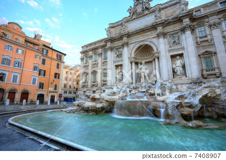 無人值守的特雷維噴泉 7408907