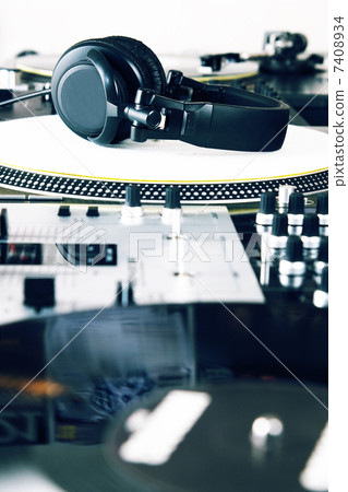 Headphones, mixer and turntable Headphones, mixer and turntable 7408934