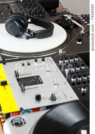 Headphones, mixer and turntable Headphones, mixer and turntable 7408989