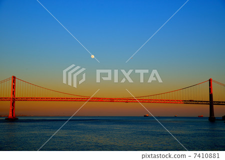 Sunset in the San Francisco Bay - Bay Bridge 7410881