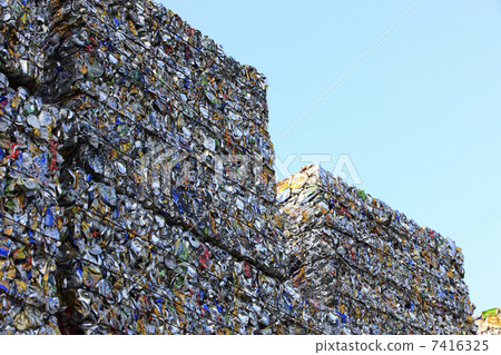 empty can empty can 7416325