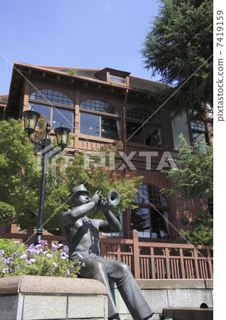 Windmind chicken hall 7419159