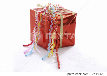 Present Present 7419423