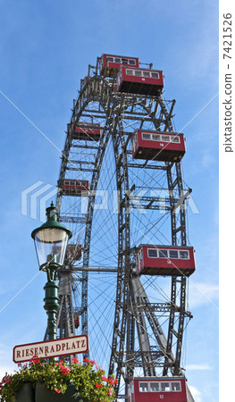 Ferris wheel of Vienna in Prater - Austria 7421526
