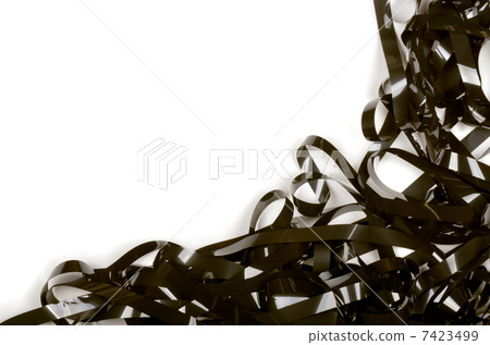 Entangled tape 7423499