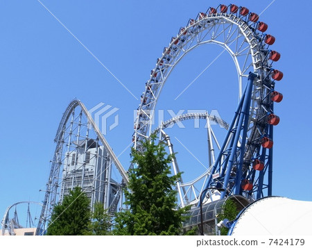 Ferris wheel  7424179