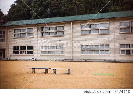 一所學校 一所學校 7424448