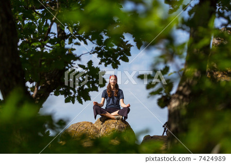 Yoga Yoga 7424989