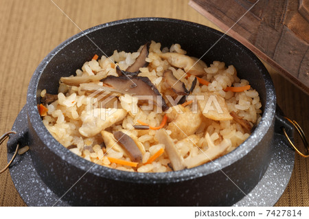 Chicken Gohan rice 7427814
