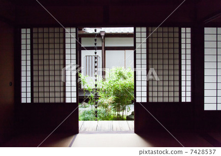 Japanese room 7428537