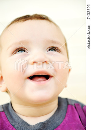 Adorable gorgeous baby, green eyes, portrait, outdoor Adorable gorgeous baby, green eyes, portrait, outdoor 7432893