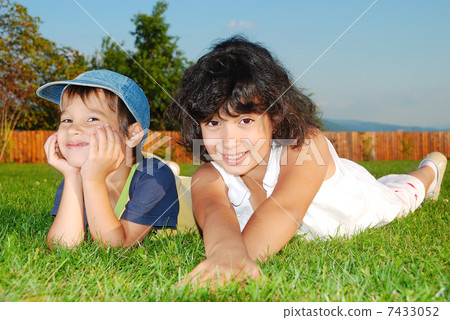 Beautiful green place and children activities Beautiful green place and children activities 7433052