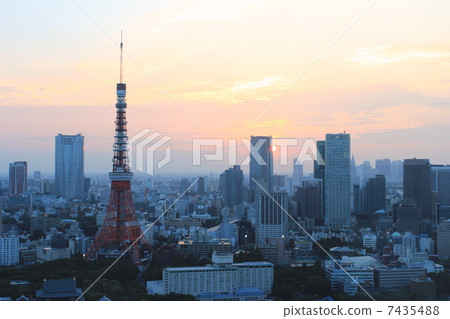 Dusk of Tokyo central Tokyo 7435488