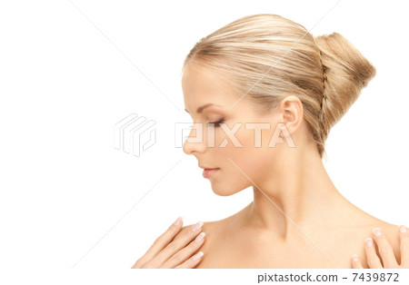 lovely woman 7439872