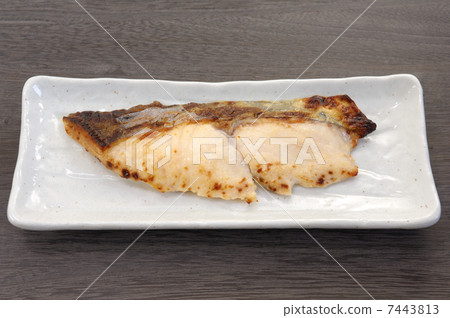 美味的銀色Sawara Saikyo Grill 7443813