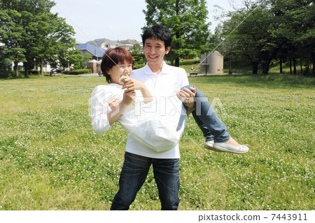 A good couple A good couple 7443911