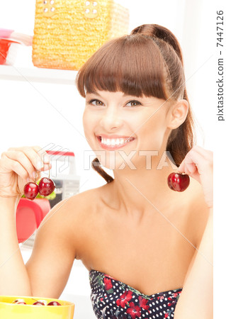 beautiful woman in the kitchen beautiful woman in the kitchen 7447126