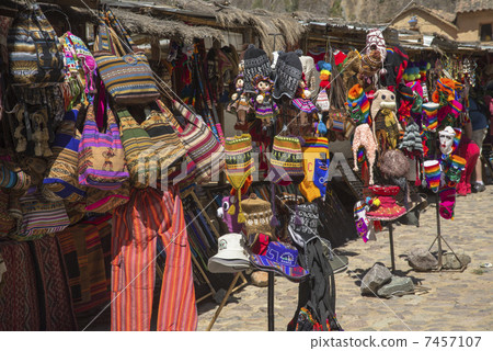 Handicraft items of Olan Tay Tambo village 7457107