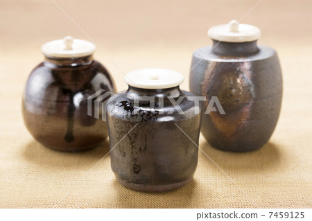 Tea ceremony of tea ceremony (Pottery work release book acquired) Tea ceremony of tea ceremony (Pottery work release book acquired) 7459125