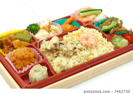 Delicious Chinese cuisine boxed lunch 7462730