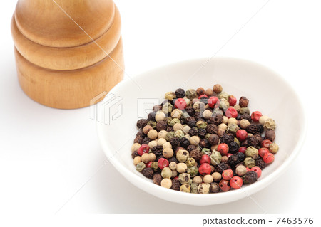 胡椒和胡椒磨 7463576