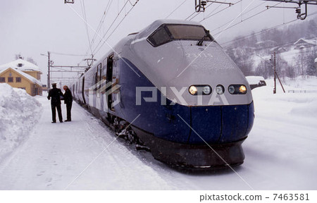 卑爾根表示 7463581