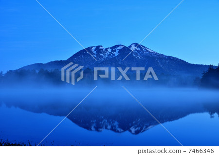 Morning fog and upside down Mt. Morning fog and upside down Mt. 7466346