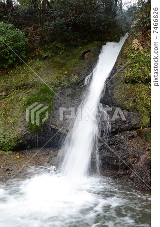 山中溫泉和鶴森溪瀑布[垂直] 7466826