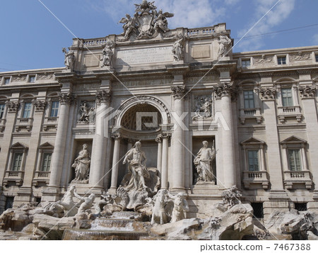 Trevi Fountain Trevi Fountain 7467388