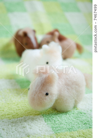 毛氈的馬 7467499