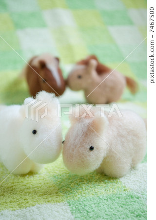 毛氈的馬 7467500