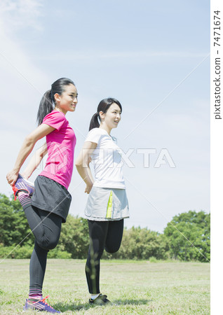 Active girls Active girls 7471674