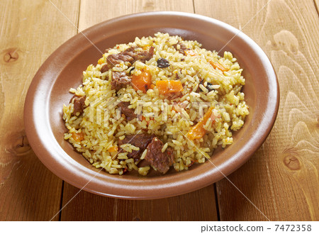 Traditional oriental pilaf 7472358