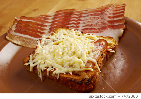 Cheese toast with piece bacon Cheese toast with piece bacon 7472360