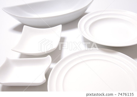 White tableware 7476135