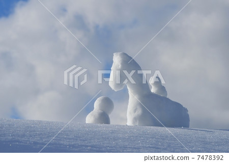 雪人和雪馬 7478392